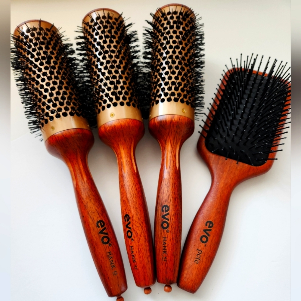 Evo 'Hank' nylon bristle round ceramic brushes w/ Bonus 'Pete' paddle brush!